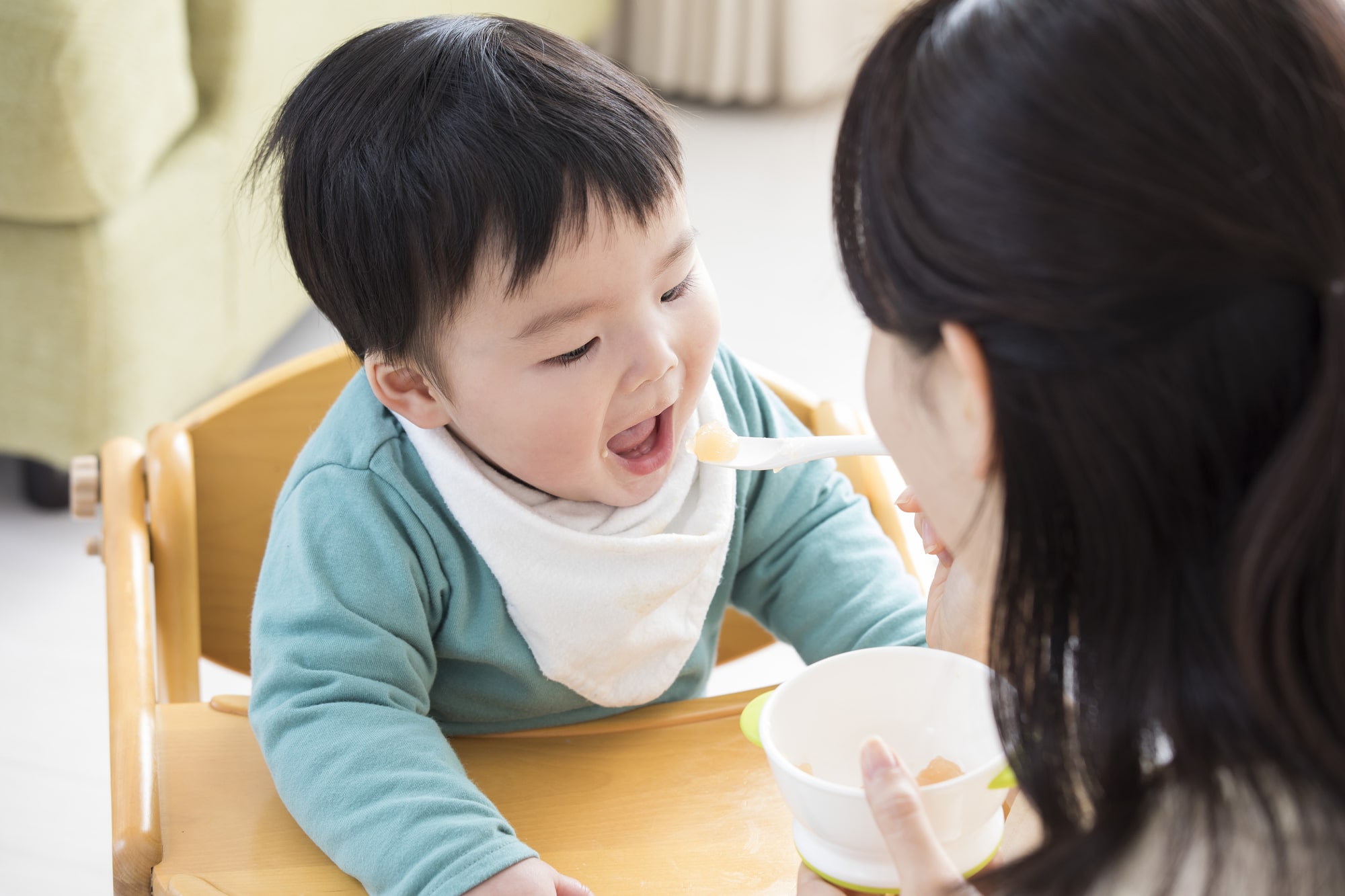 【ママ必見！管理栄養士が教える】赤ちゃんに食べさせて良い食べ物・与えてはいけない食べ物 ｜民間さい帯血バンクナビ